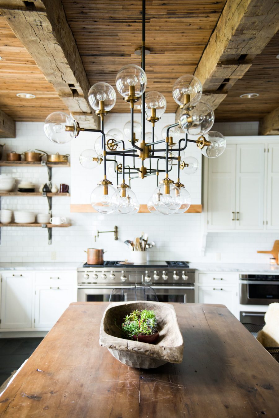 10 Kitchen Chandeliers To Brighten Up Your Kitchen