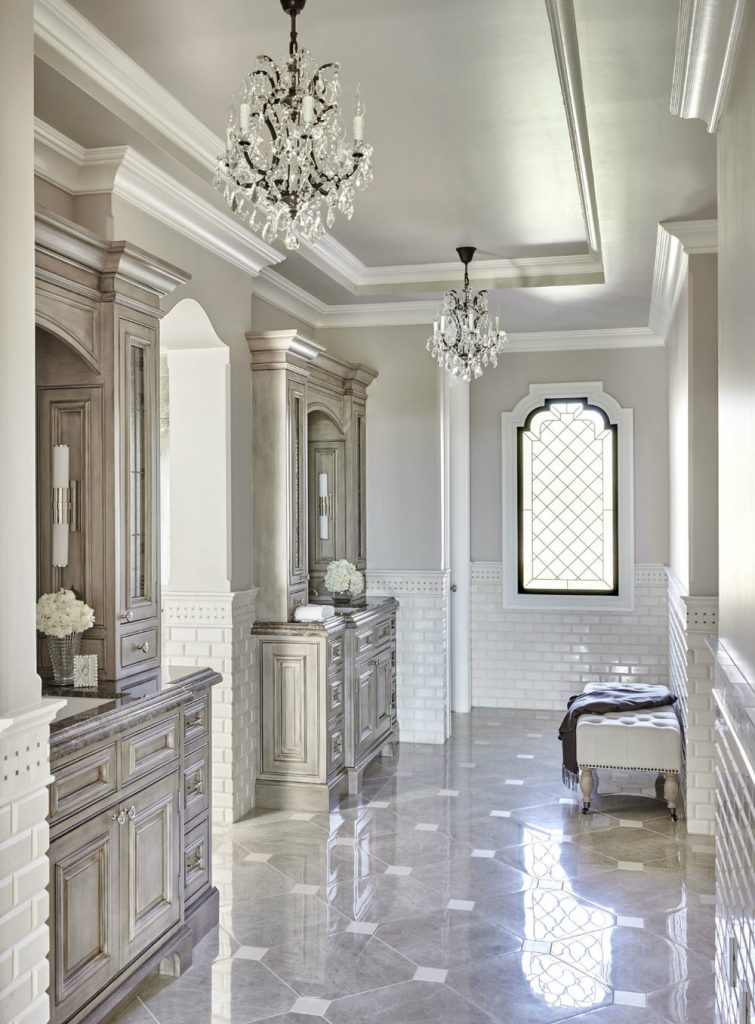 Astonishing Bathroom Chandeliers for a Luxury Bathroom