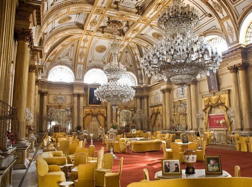 The Biggest Chandeliers In The World of 2023