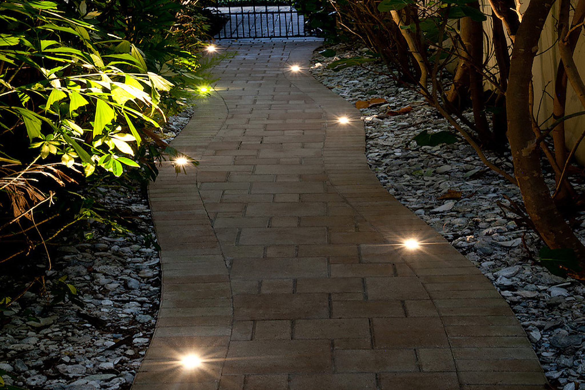 Lighting Trends That Will Embellish Your Outdoor Design