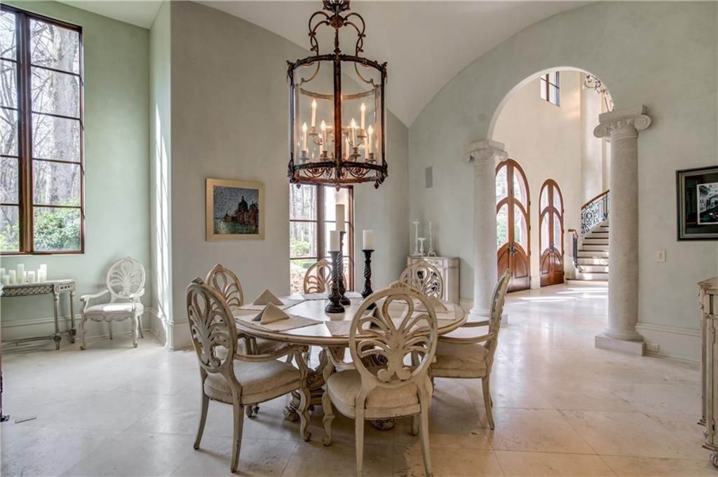 Celebrity Homes – Lighting Fixtures Of The Rich And Famous – Georgia