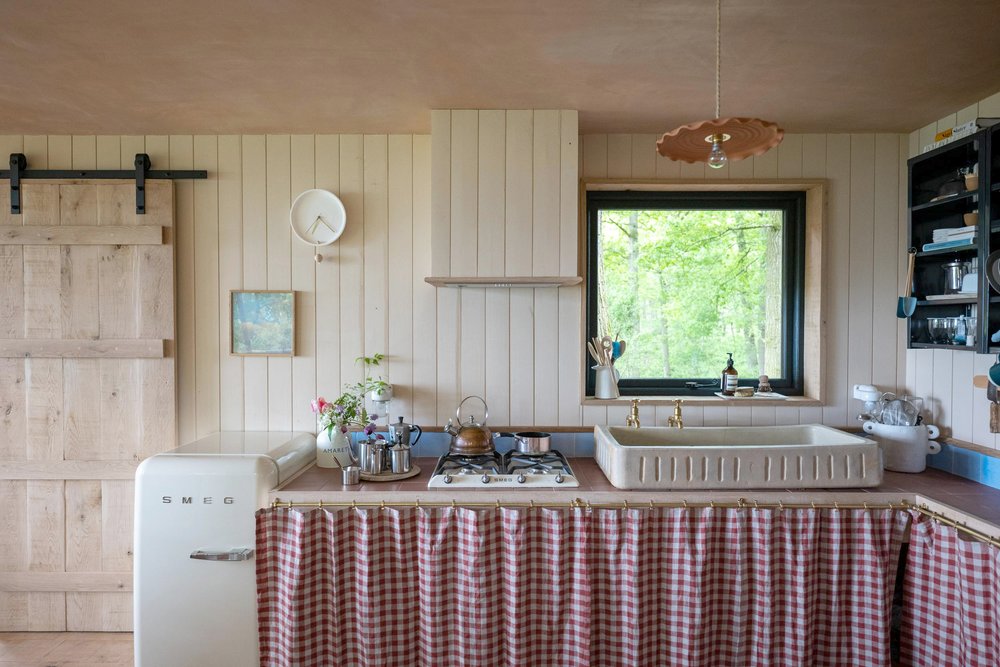 English Country Kitchens: The New Trend In Home Decor