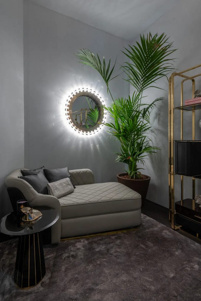 Wall Lighting: Mirrors that Add Brightness and Depth to Interiors